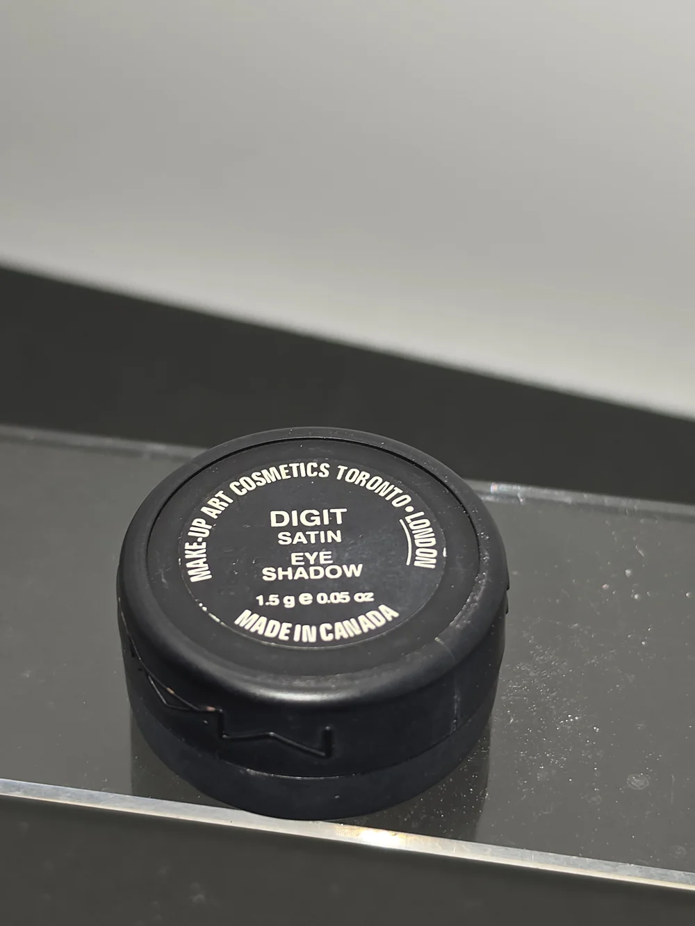 VINTAGE 1990s MAC SCREW TOP EYESHADOW- 
